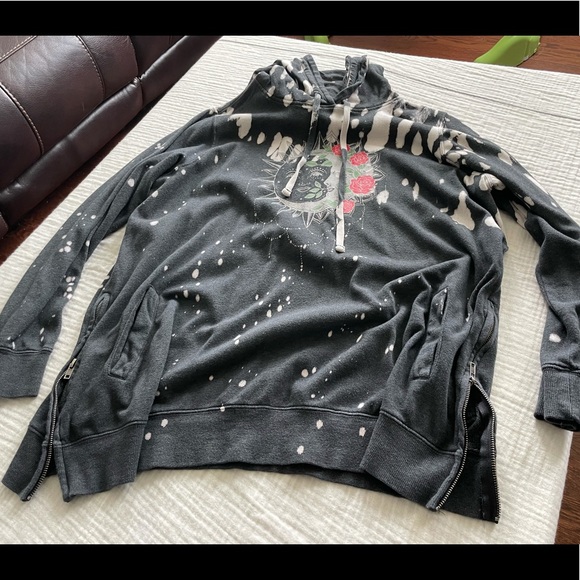 Torrid Hoodie 2 - Picture 7 of 9